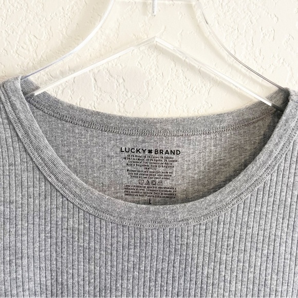LUCKY BRAND Ribbed Gray Short Sleeve Top Size Large - Picture 3 of 7